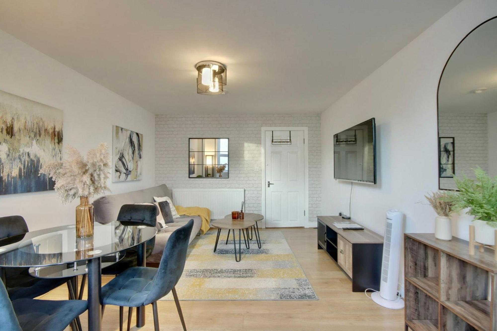 Southsea Getaway Apartment With Pool Table And Hot Tub Portsmouth Eksteriør bilde