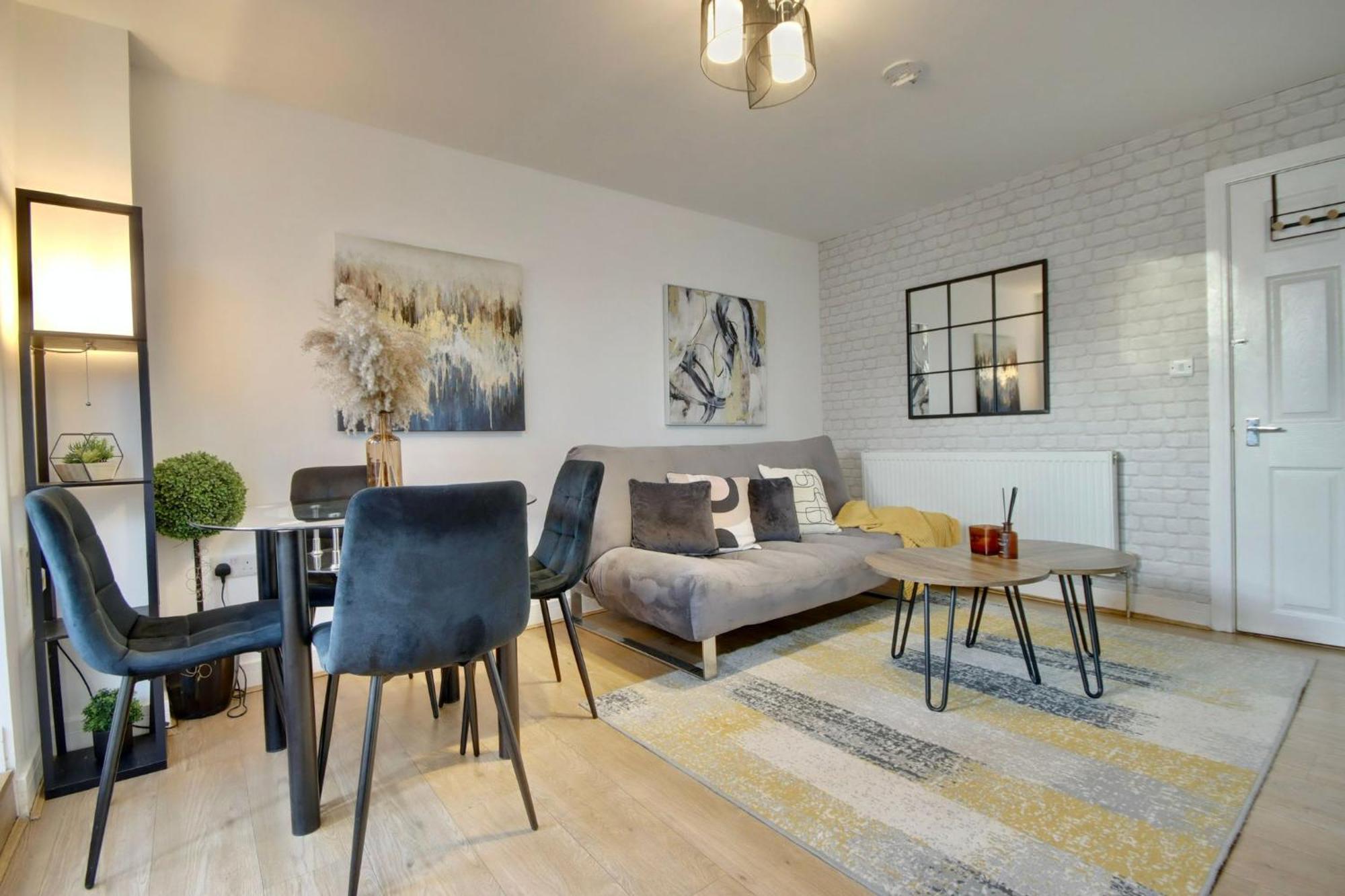 Southsea Getaway Apartment With Pool Table And Hot Tub Portsmouth Eksteriør bilde
