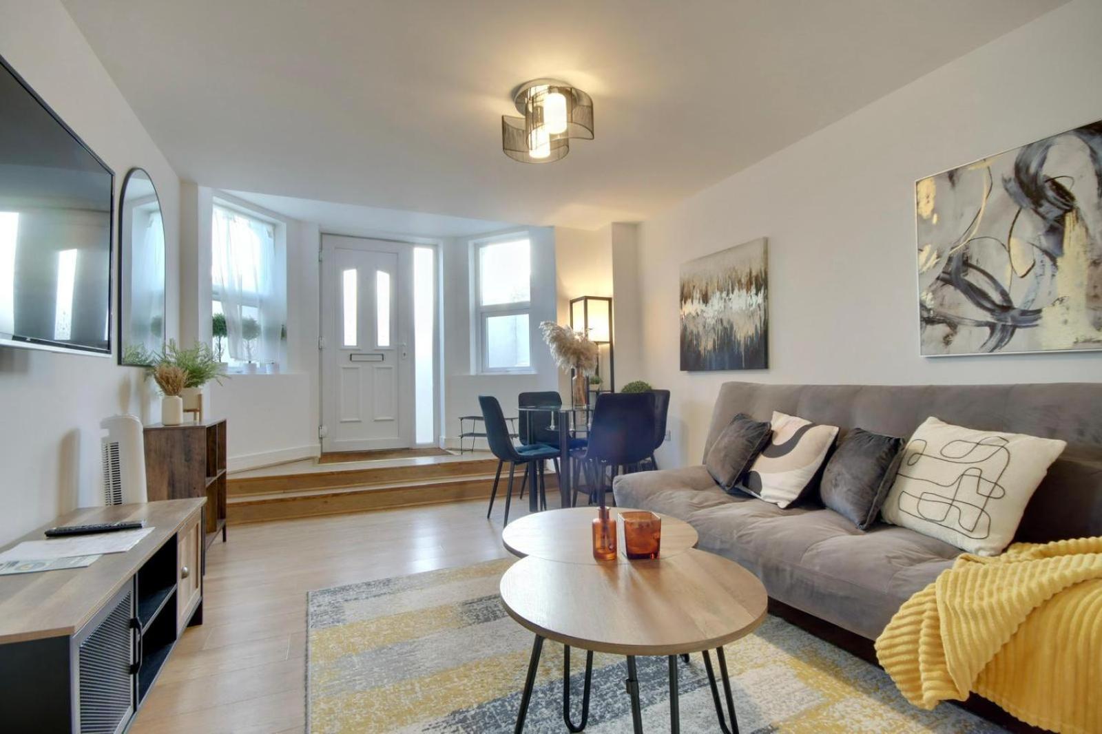 Southsea Getaway Apartment With Pool Table And Hot Tub Portsmouth Eksteriør bilde