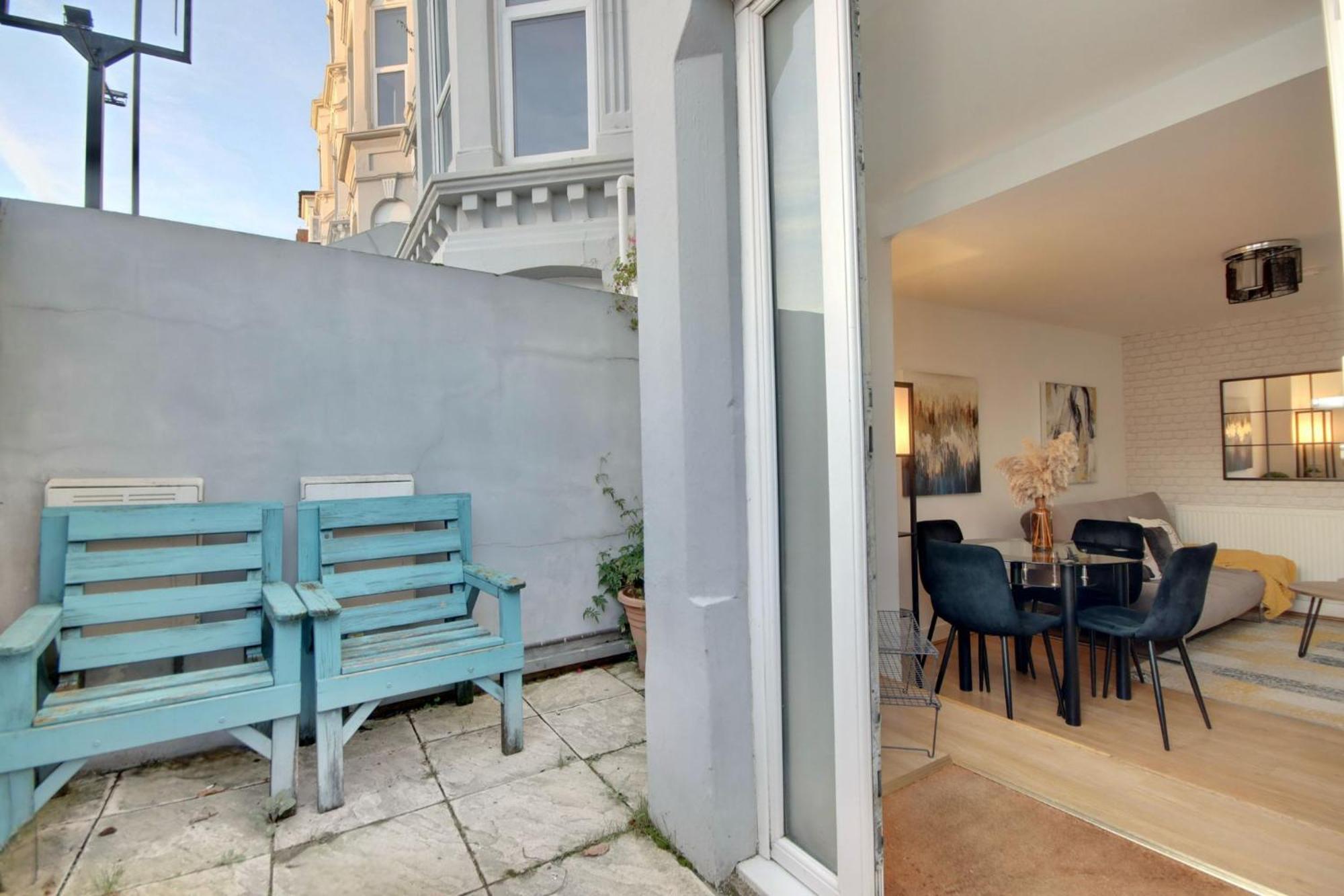 Southsea Getaway Apartment With Pool Table And Hot Tub Portsmouth Eksteriør bilde