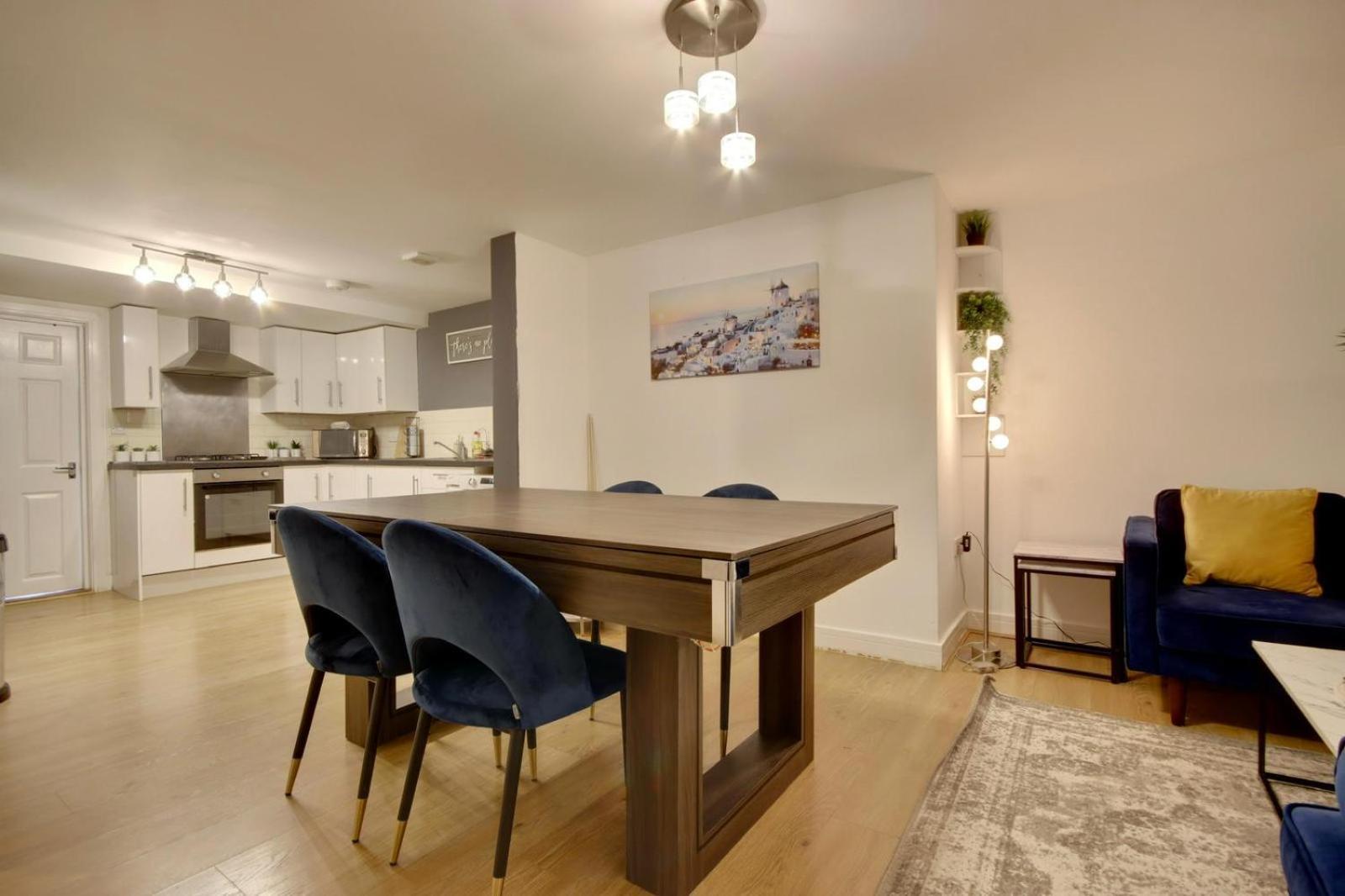Southsea Getaway Apartment With Pool Table And Hot Tub Portsmouth Eksteriør bilde